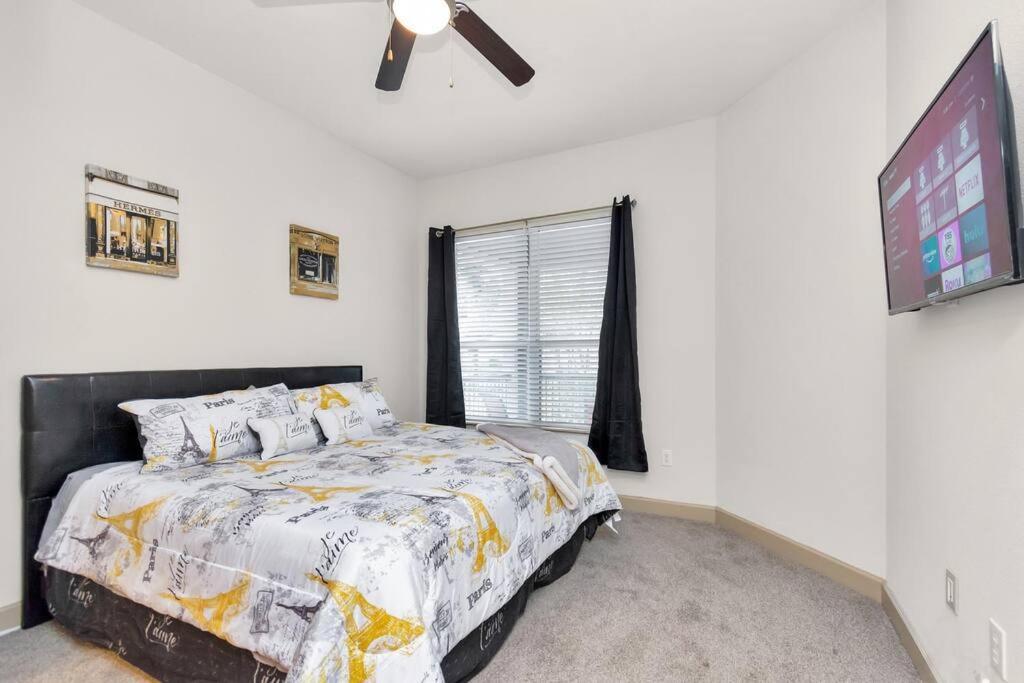 Stylish Open Concept Apt With King Bed, Walking Distance From Nrg Texans Stadium, 1 Mile To Med Center, Free Parking Houston Eksteriør bilde